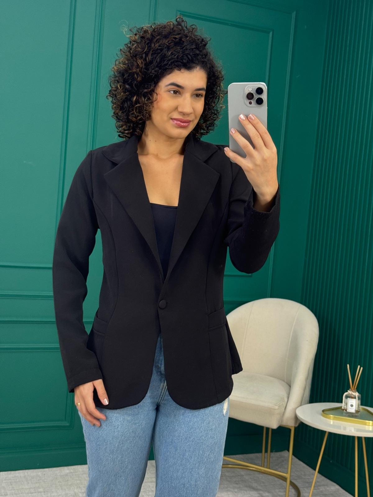 Blazer Alfaiataria Preto com Botão Forrado