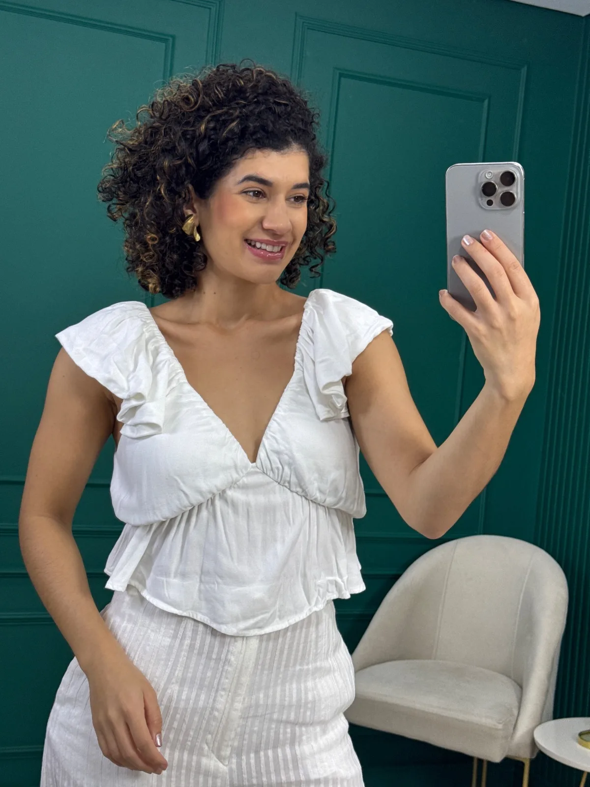 Blusa Cropped Branca com Manga Bufante e Franzido - Petit Rosé