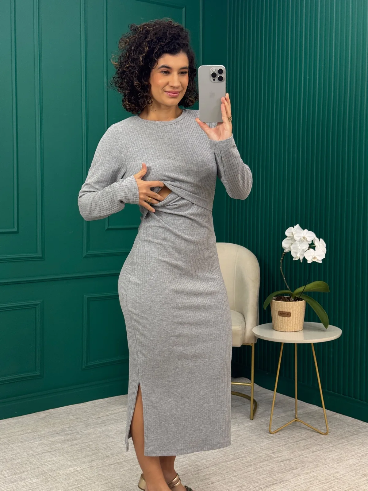 Vestido Longuete Cinza Claro em Ribana para Amamentação - Mommy e Milk