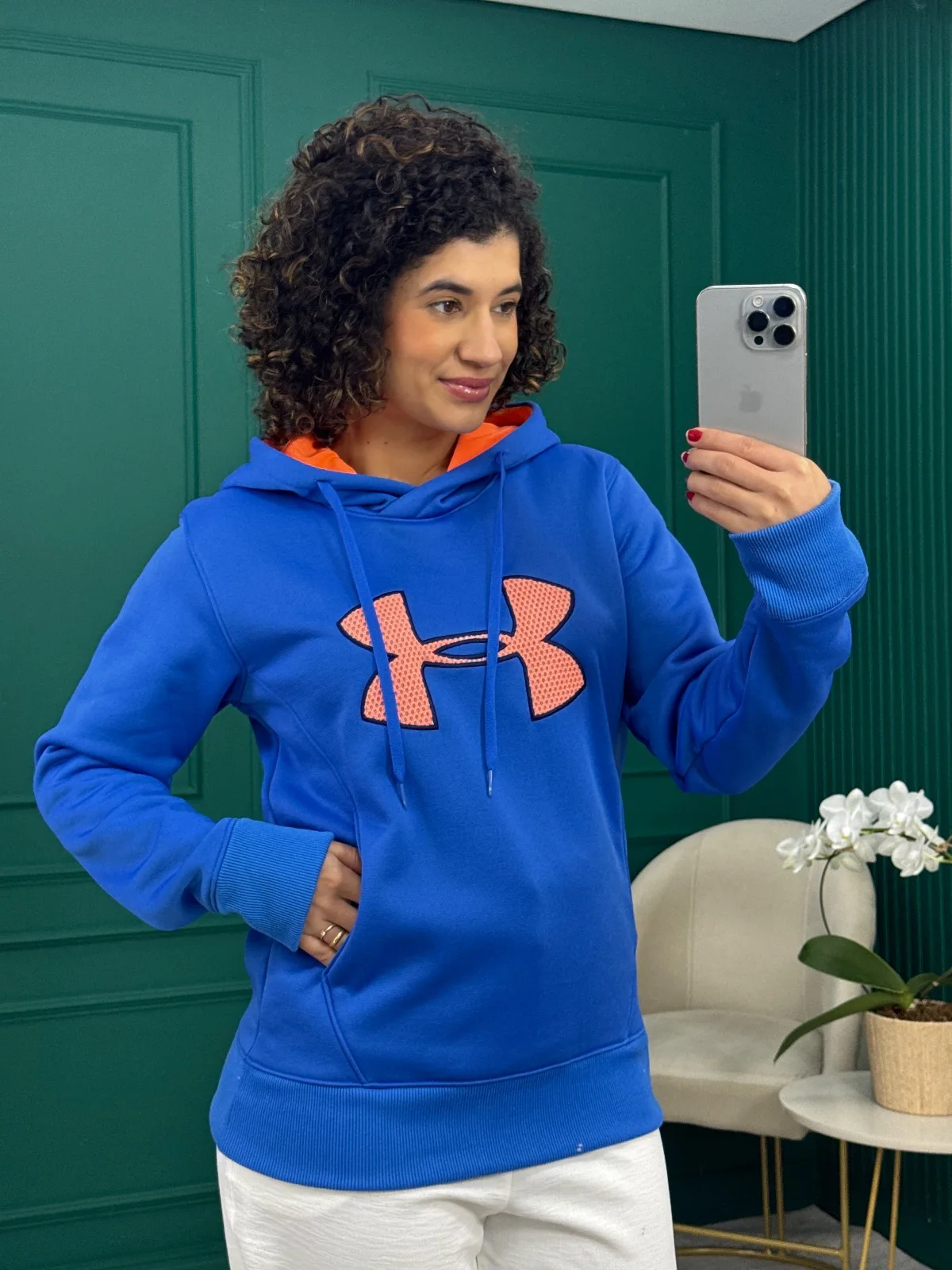 Blusão Azul com Capuz e Bolso Canguru - Under Armour