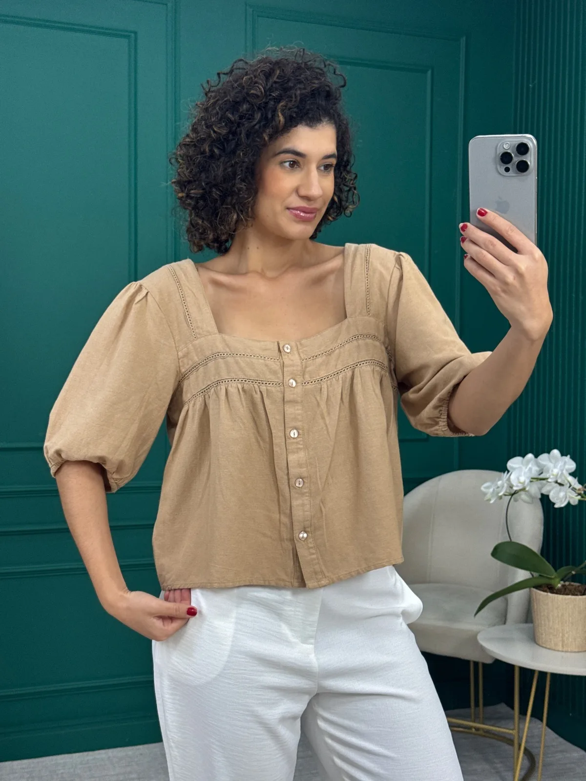 Blusa Cropped Marrom em Viscose e Linho com Decote Quadrado e Manga Bufante - Clock House + C&A