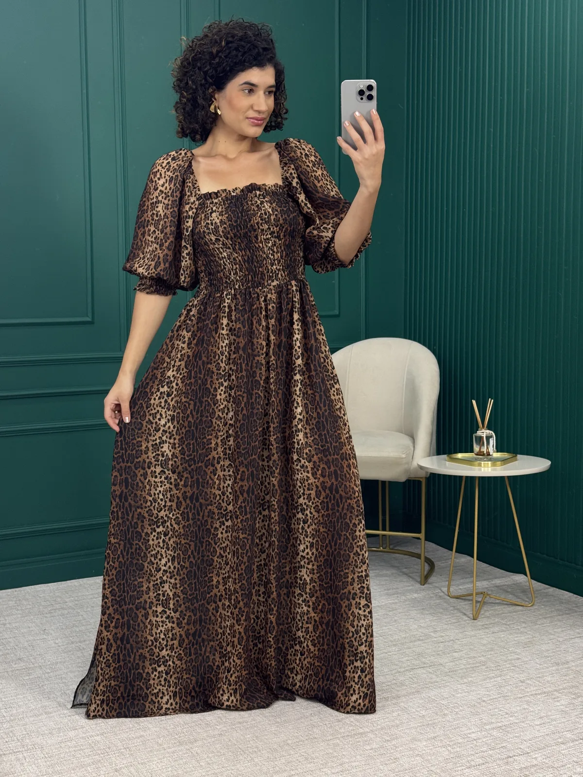Vestido Longo Animal Print com Lastex e Manga Bufante - Hush