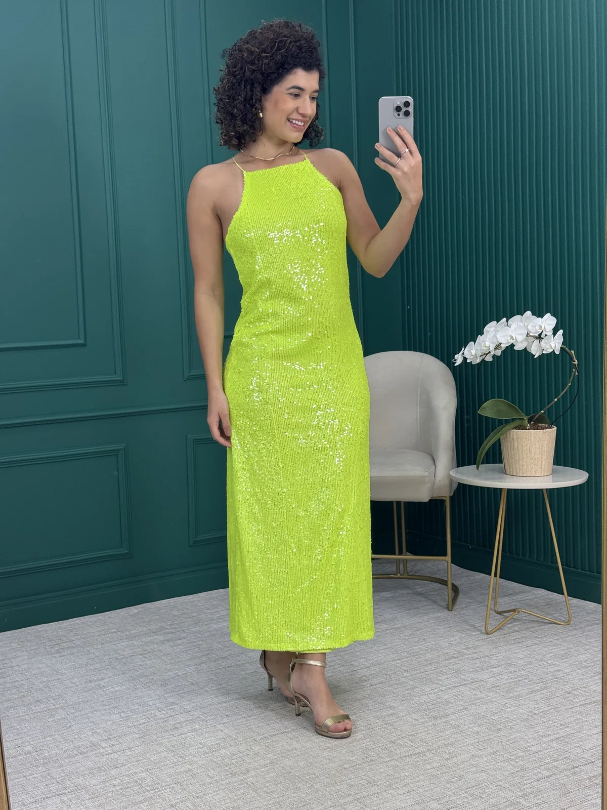 Vestido Midi Verde Lima em Paetê com Fenda e Costas Abertas - Zara