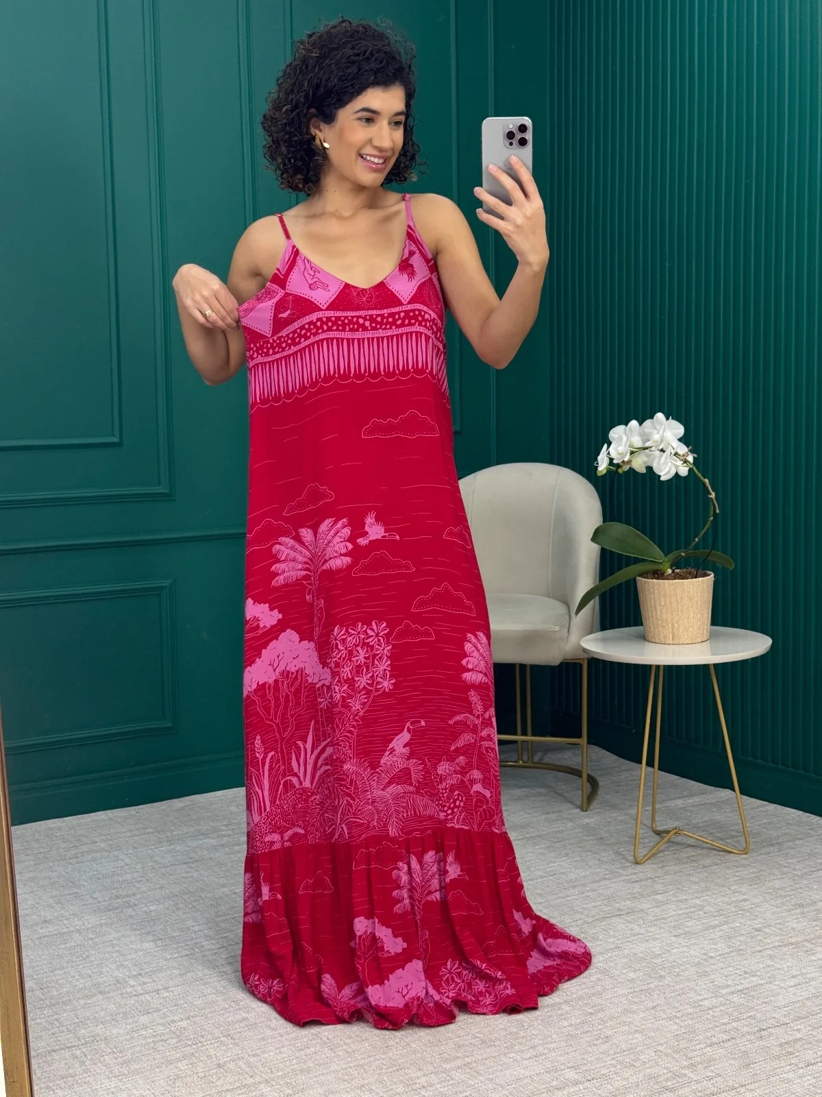 Vestido Longo em Viscose Vermelho e Rosa com Estampa Tropical - Petit Rosé