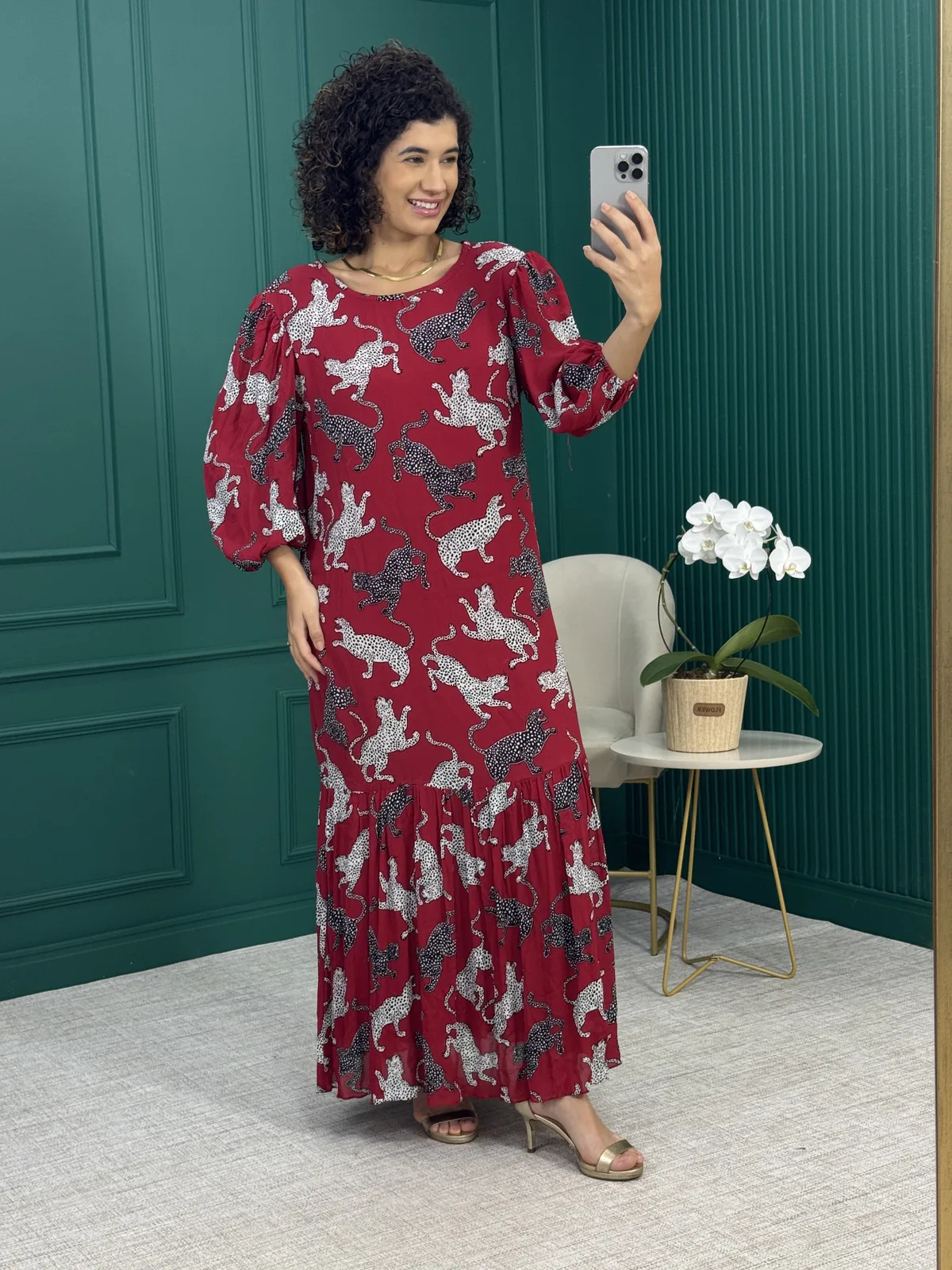 Vestido Longo Vermelho em Crepe com Forro Estampa Onça Manga 3/4 - Iorane
