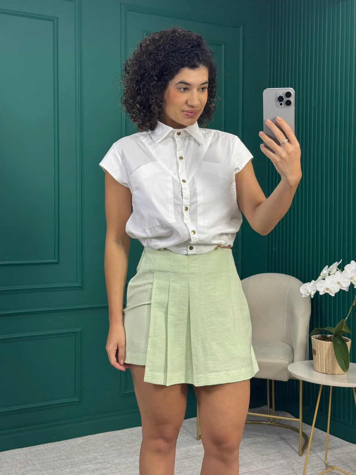 Shorts Saia Verde Claro com Pregas - Flor Linda
