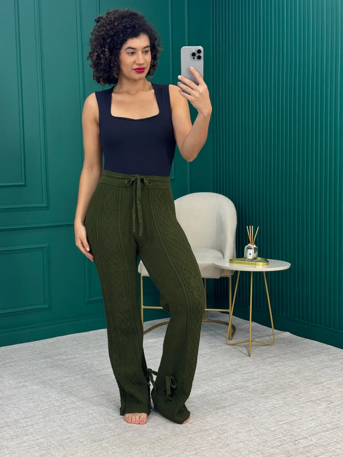 Calça em Tricô Trabalhado Verde Militar com Amarração na Barra - Egoiste