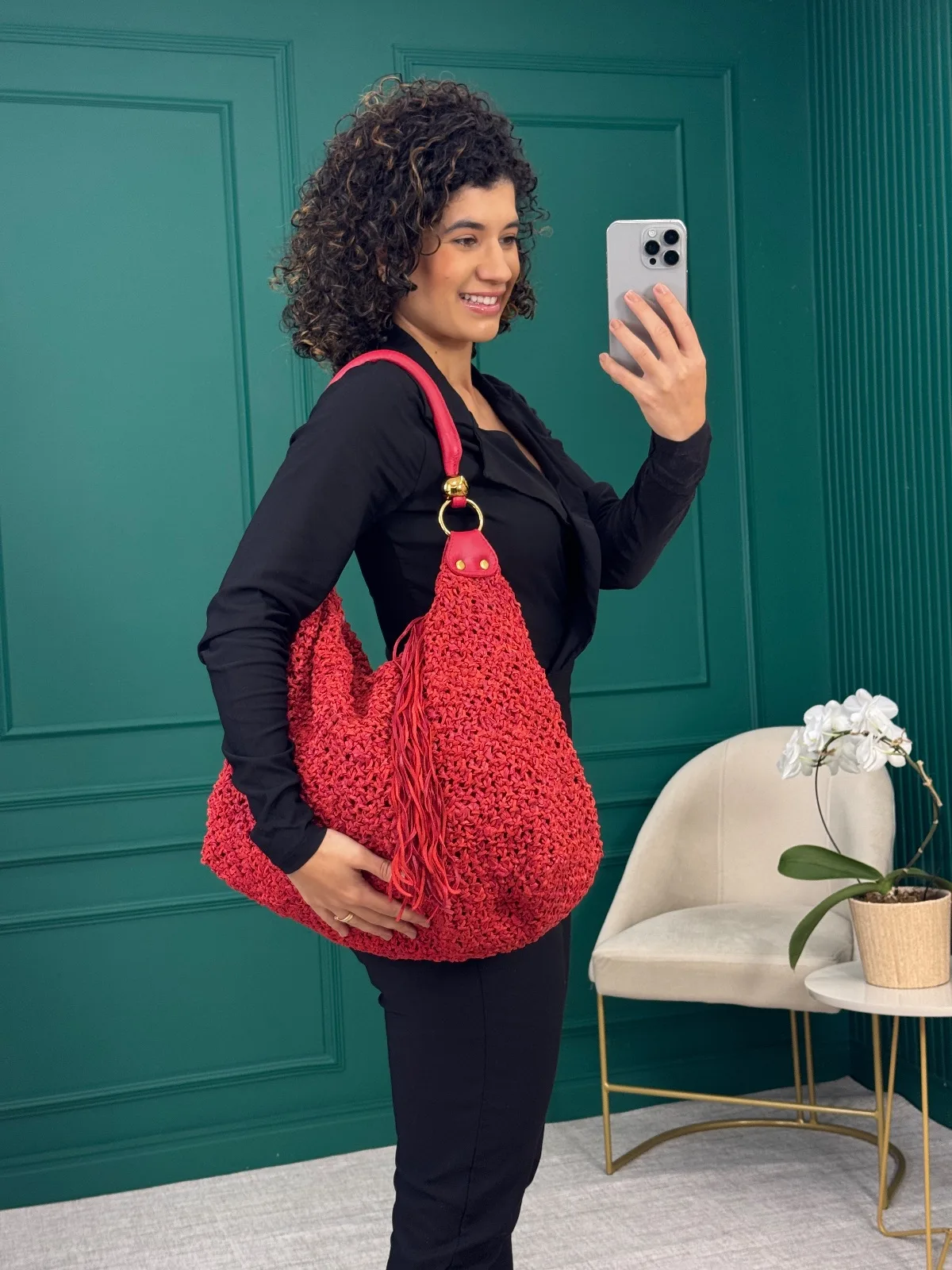 Bolsa em Couro Hobo Vermelha em Tressê com Franjas e Zíper