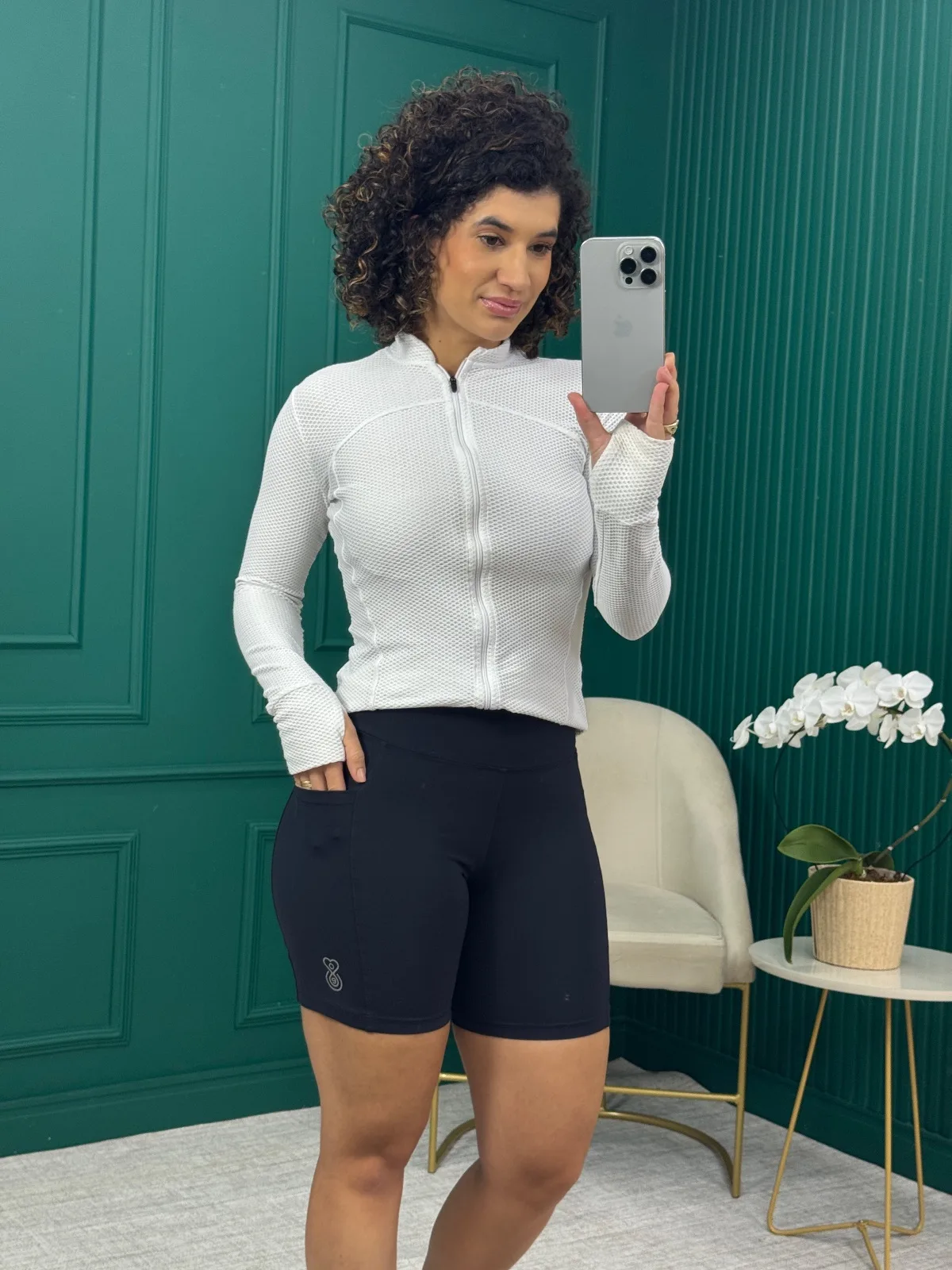Shorts Fitness Preto com Bolsos Laterais - Overdose de Endorfina