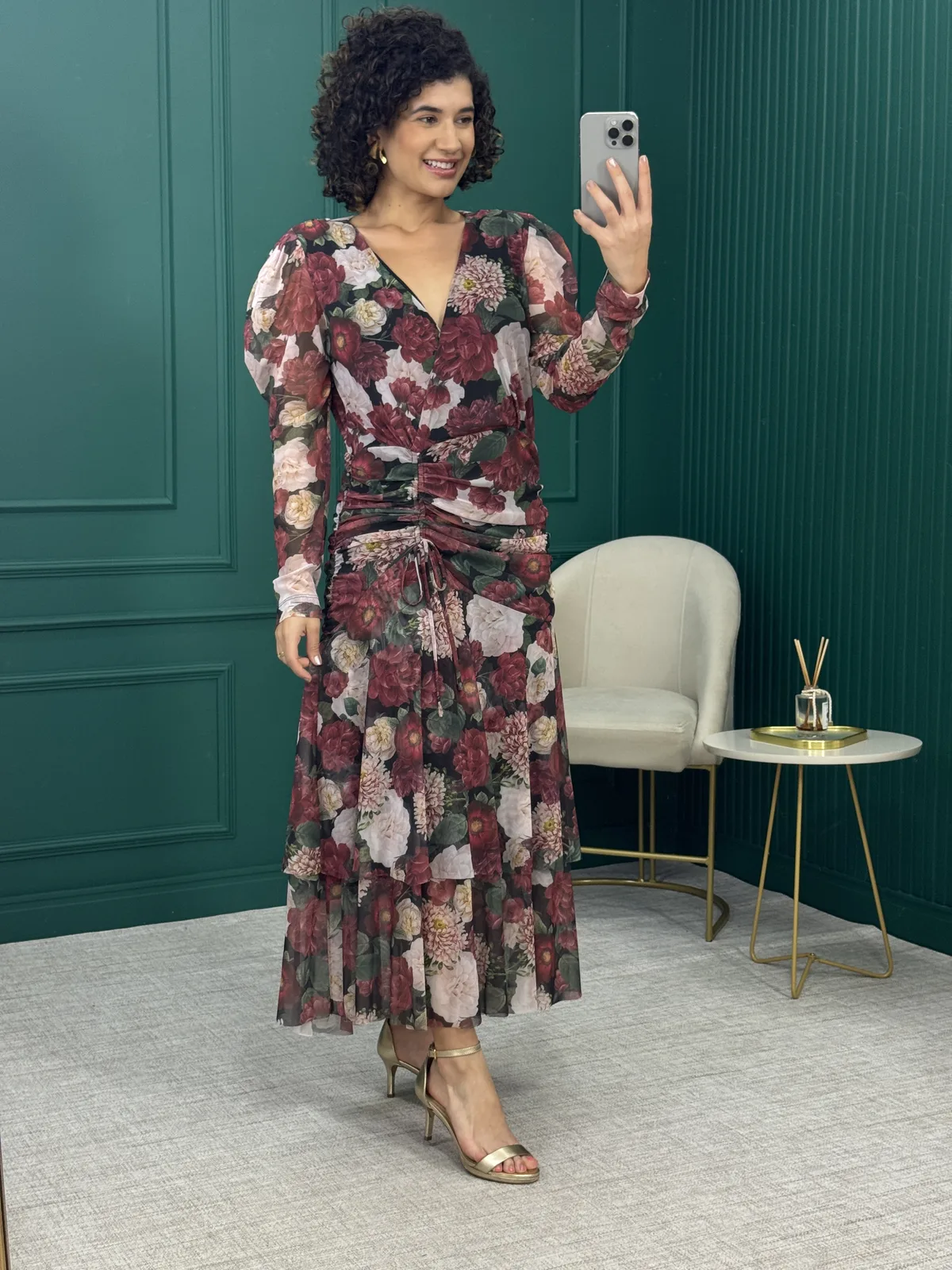 Vestido Midi Floral em Tule com Franzido - Linda de Morrer