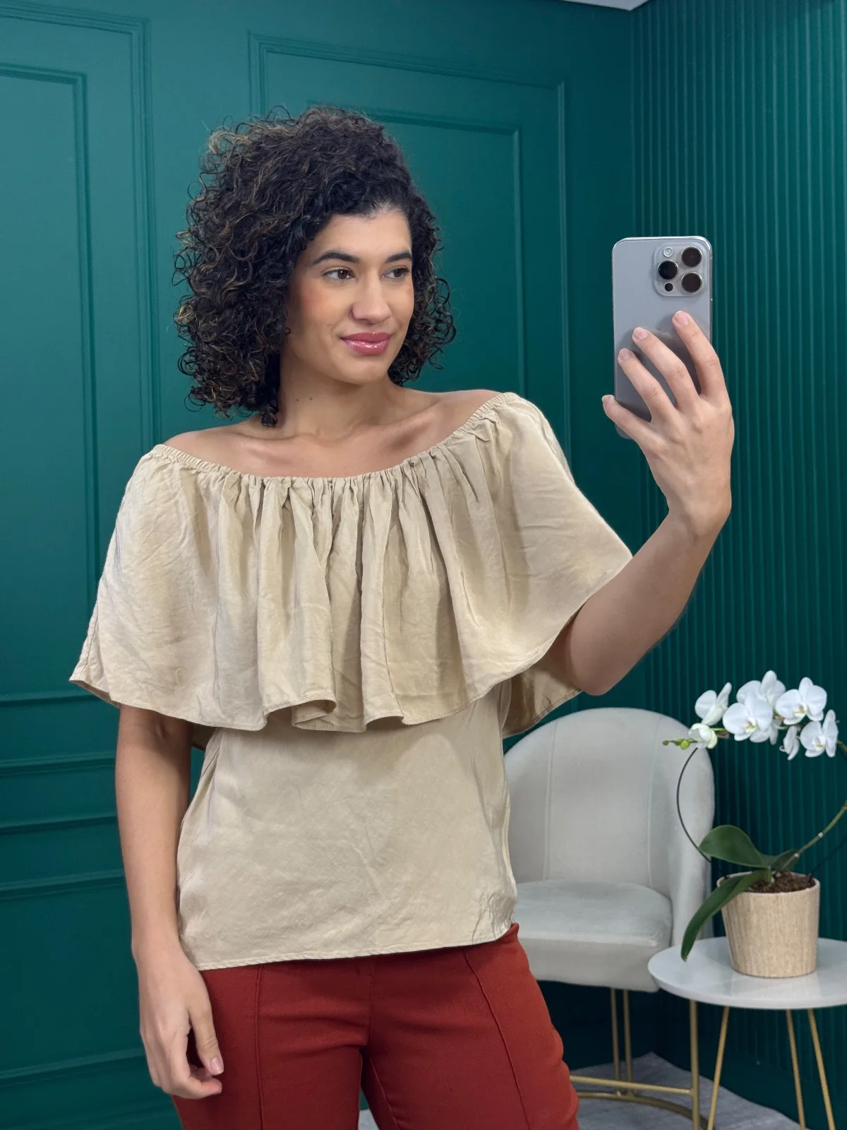 Blusa Cigana Bege em Viscolinho - Zara