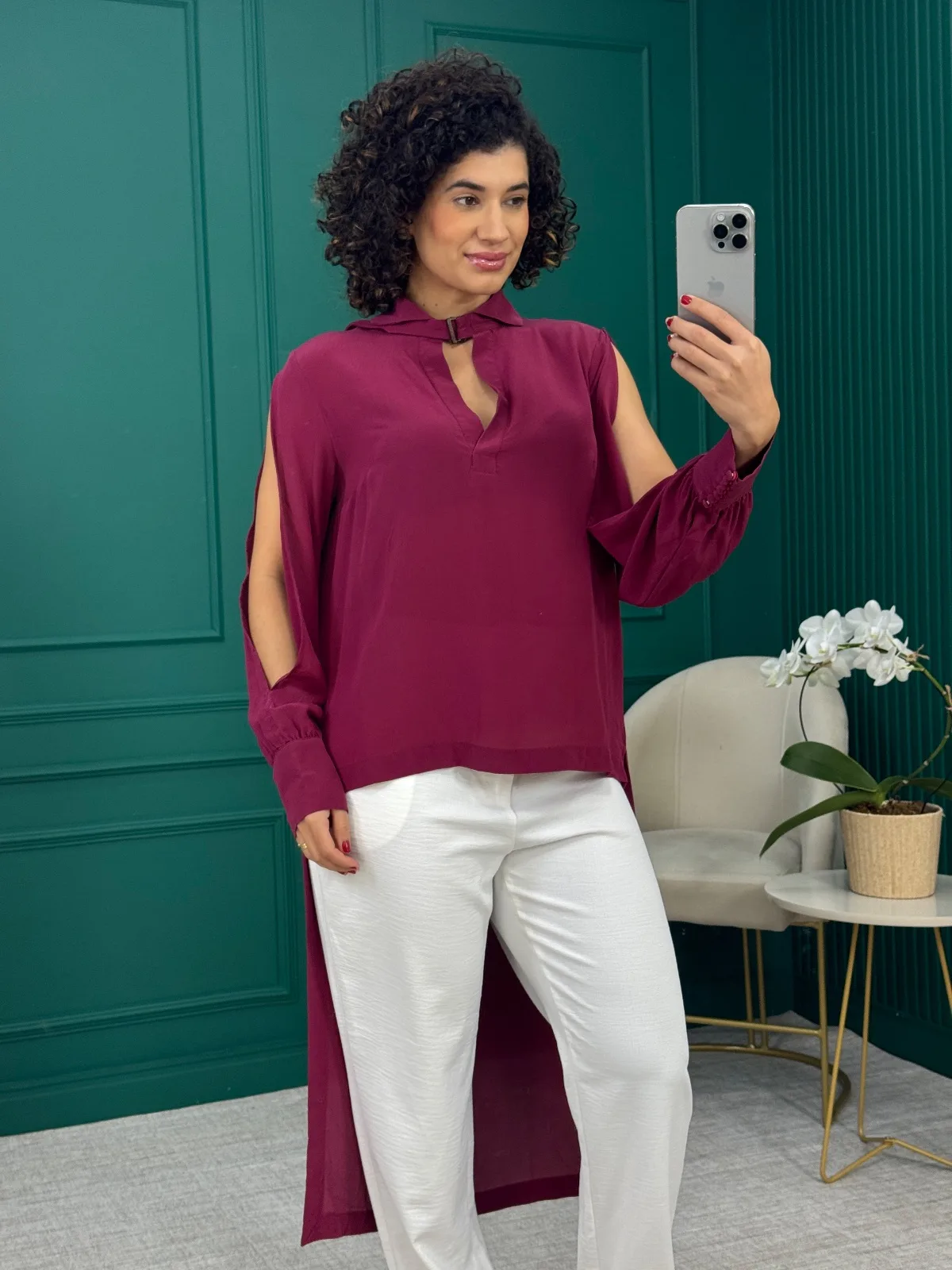 Blusa Bordô 100% Seda com Gola Mullet Manga Longa - Le Lis Blanc