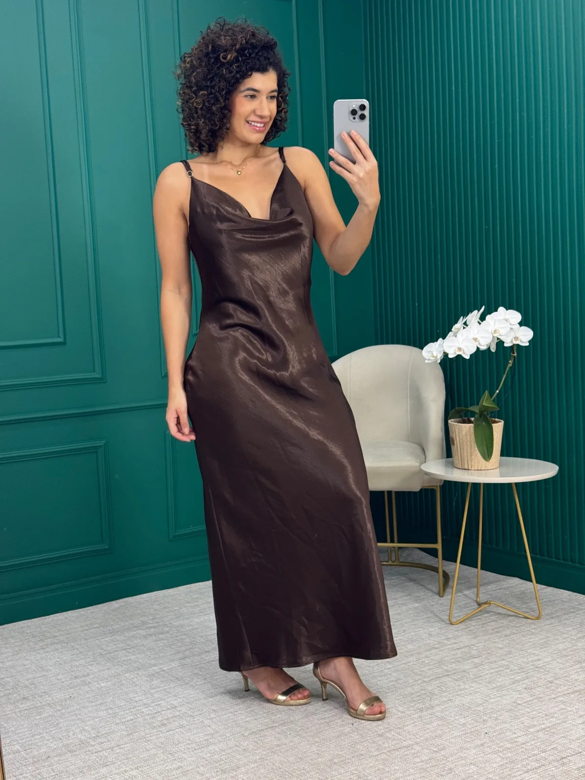 Vestido em Cetim Marrom Café com Alças Finas - Cosh