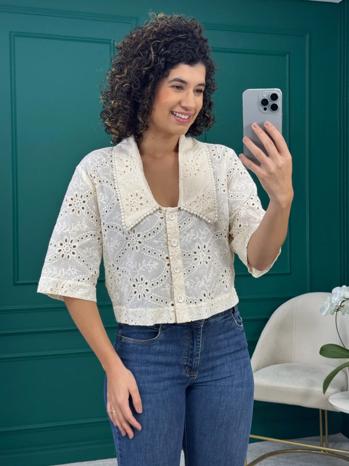 Camisa Cropped Creme em Laise 100% Algodão - CHUá
