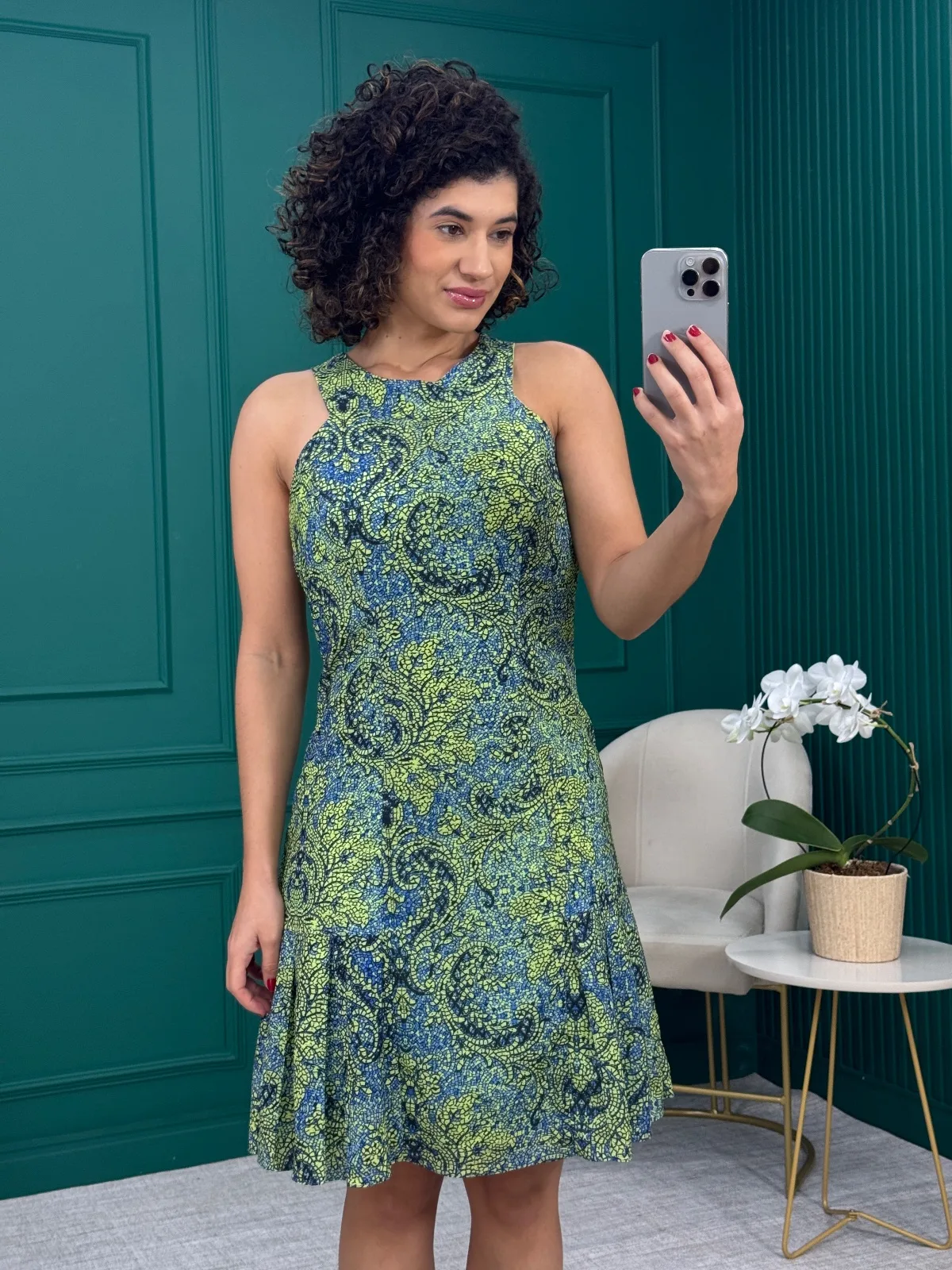 Vestido Curto sem Manga Estampado Mosaico com Forro - Le Lis Blanc